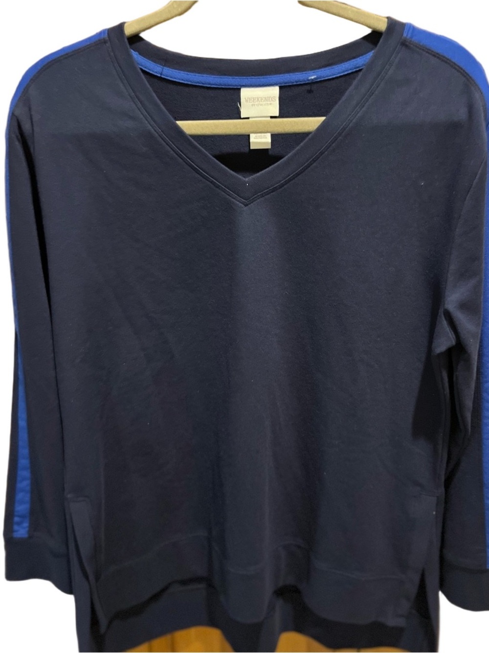 82. WOMENS CHICO’S 1/M DETAIL TOP